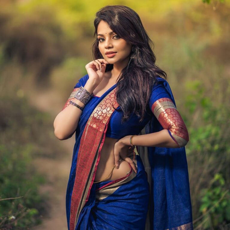 Sameena Anwar in silk saree photos - South Indian Actress