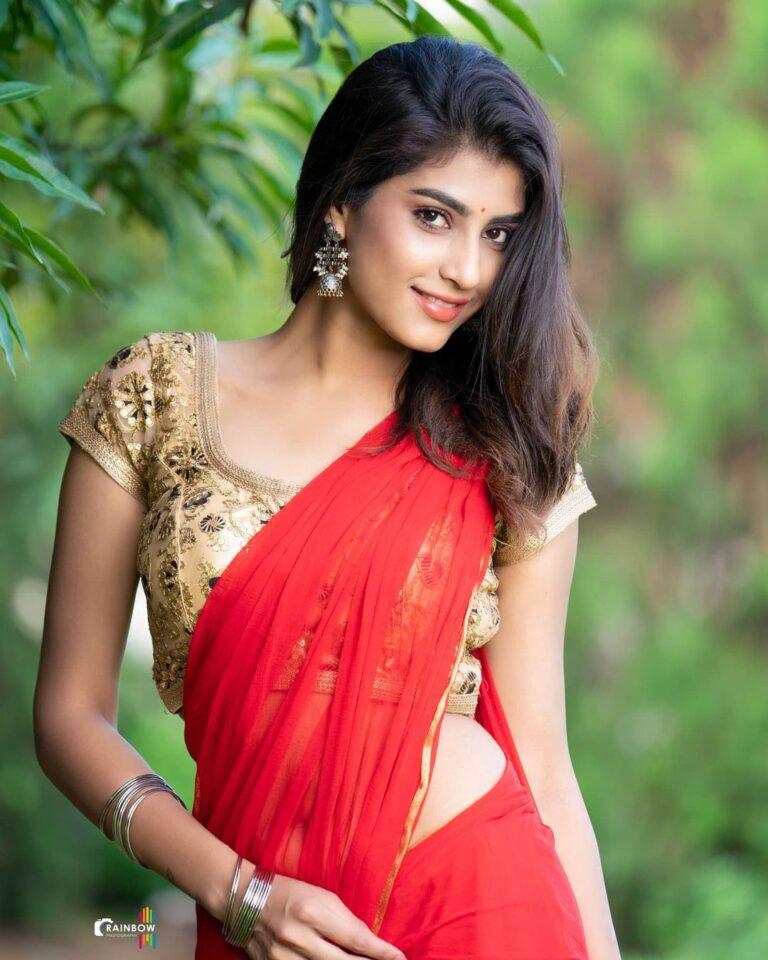 Kannada actress Divya Suresh in red saree photos - South Indian Actress