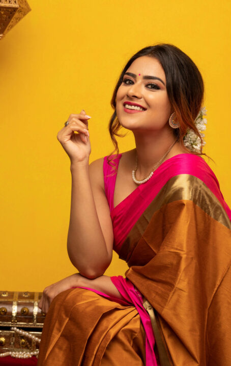 Priyanka Sharma latest HD stills in silk saree