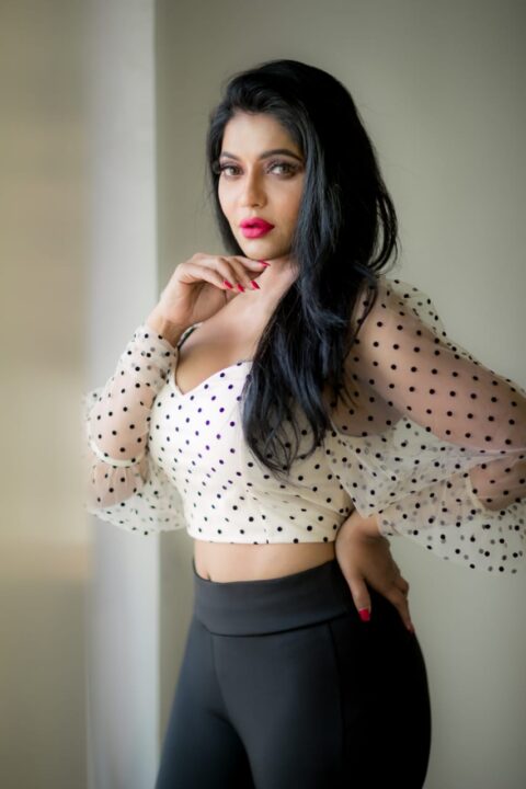 Reshma Pasupuleti hot stills in polka dot dress