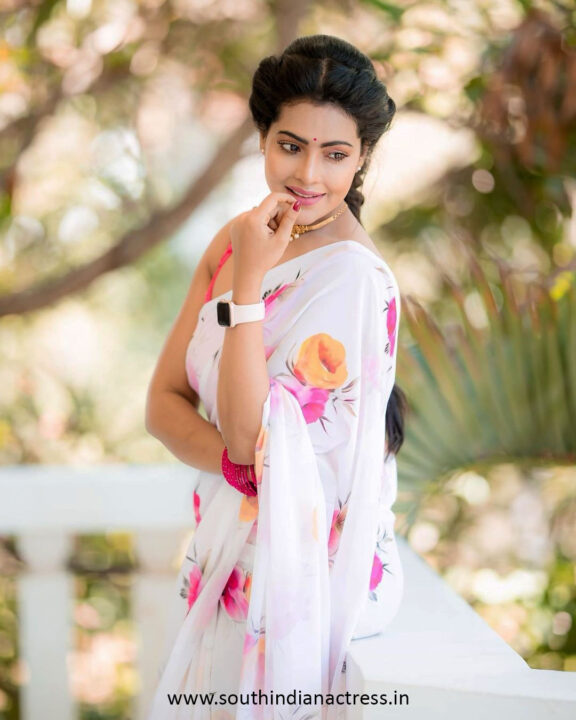 Shaashvi Bala in floral saree stills