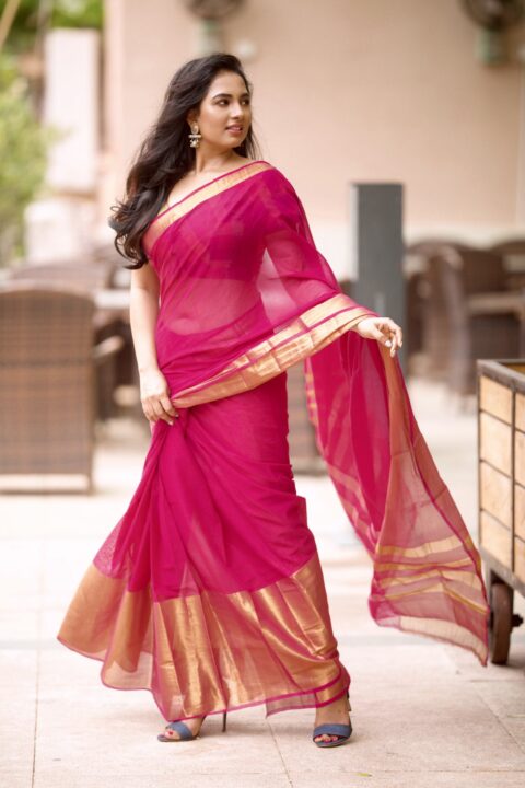 Srushti Dange in silk saree photos