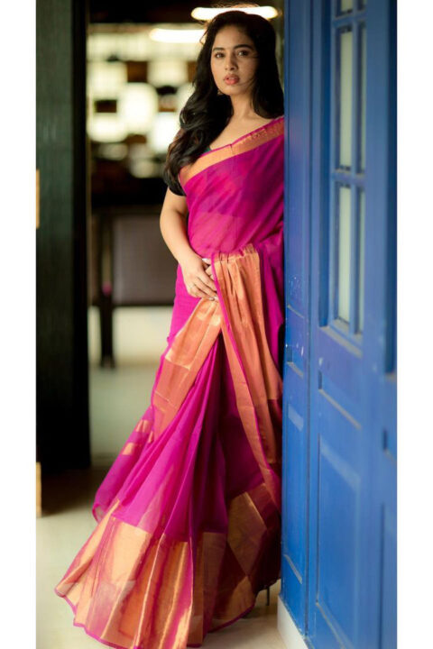 Srushti Dange in silk saree photos