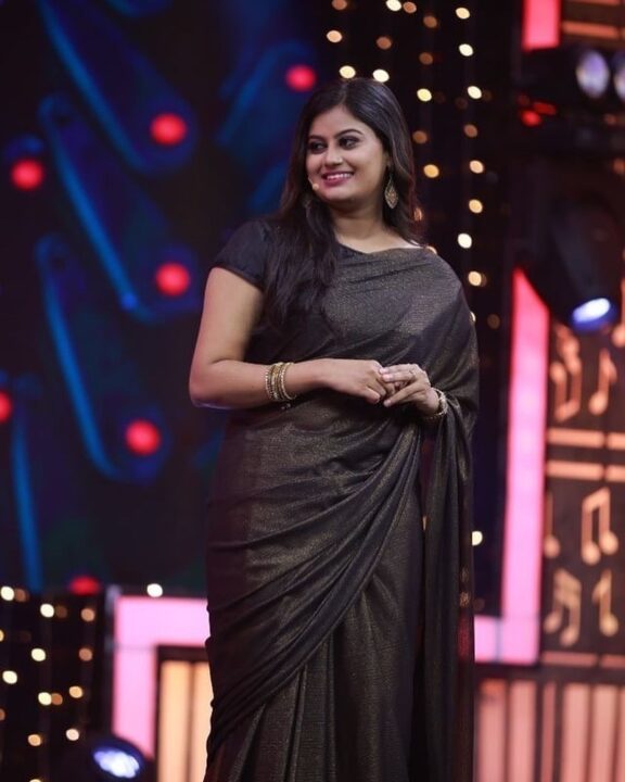 Ansiba Hassan in black saree photos