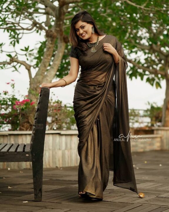 Ansiba Hassan in black saree photos