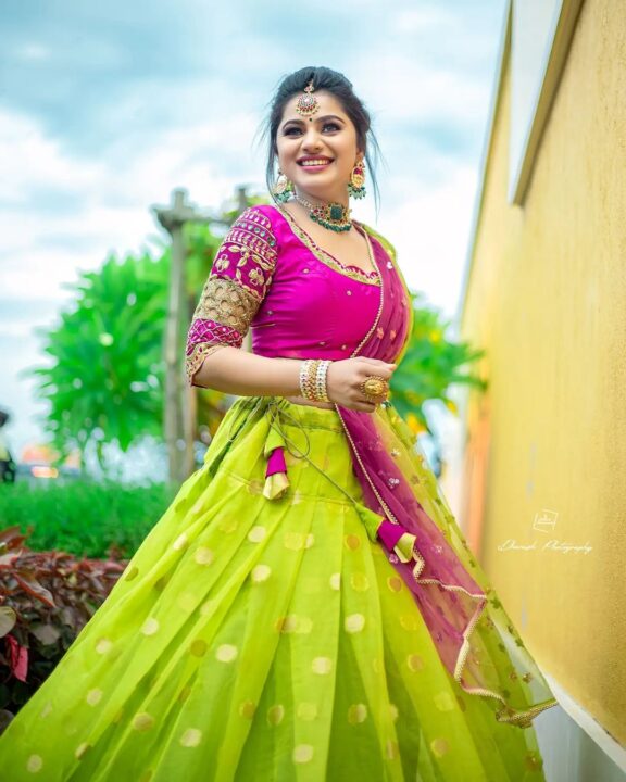 Delna Davis in Kanchipuram silk lehenga photos