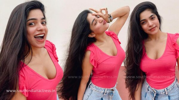 Overloaded cleavage pics of Divyabharathi in pink top