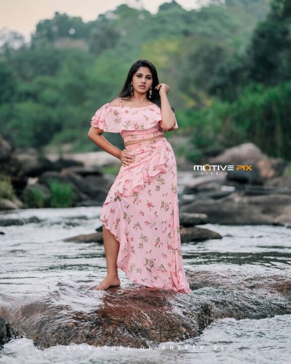 Padatha Painkili serial actress Maneesha Mahesh photoshoot