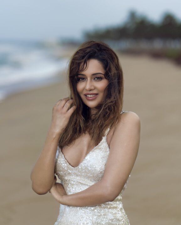 Raiza Wilson in silver sequin gown photos