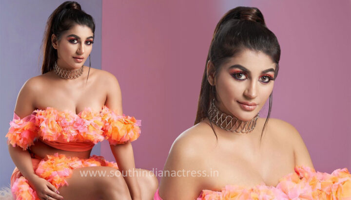 Yashika Aannand latest hot pics