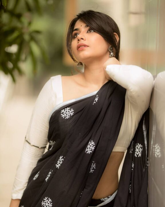 Monica Chinnakotla in black printed saree photos