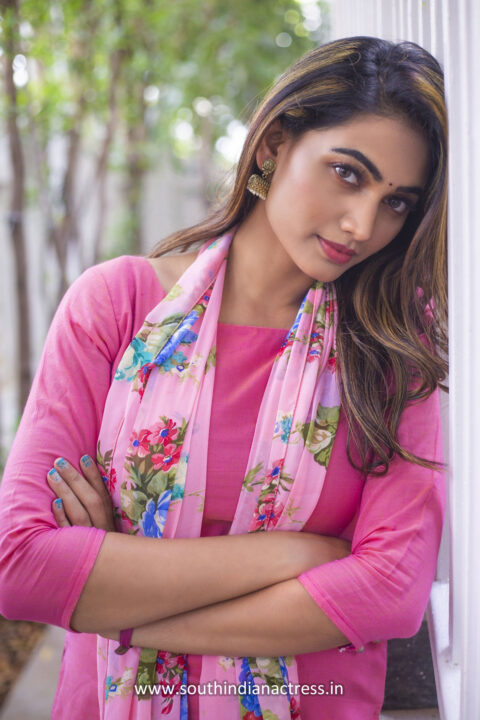 Spandana Palli in pink dress hd photos