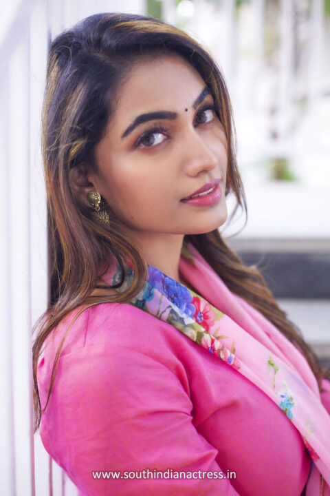 Spandana Palli in pink dress hd photos