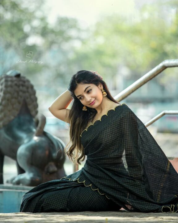 Athmika Sumithran in Cotton etched saree photos