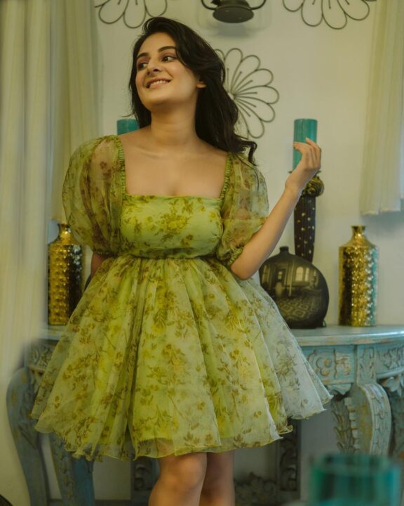 Malayalam actress Esther Anil latest hot photos