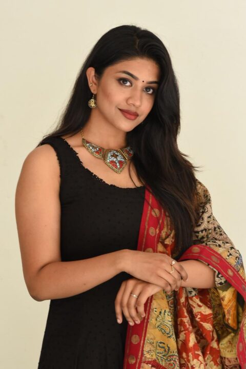 Malavika Satheesan at Bommala Koluvu Trailer Launch