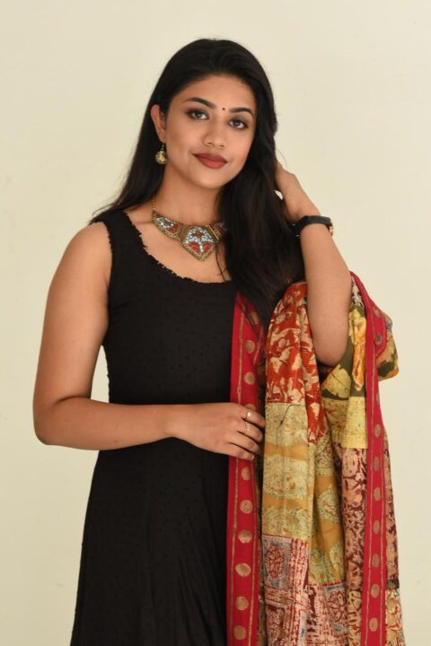 Malavika Satheesan at Bommala Koluvu Trailer Launch