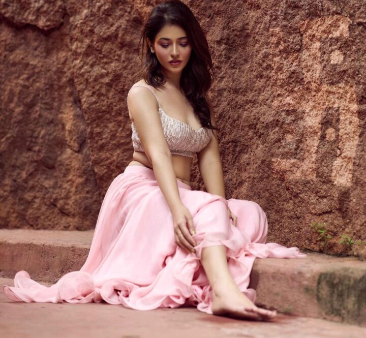 Priyanka Jawalkar oozes cuteness in Pink dress