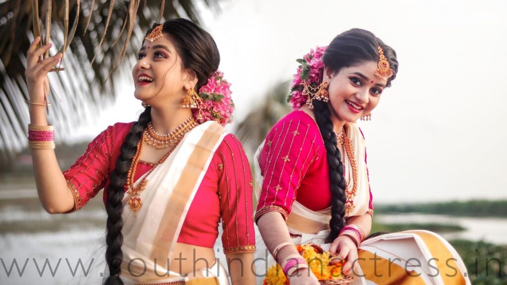 Saniya Babu beautiful stills in Kerala Kasavu Saree