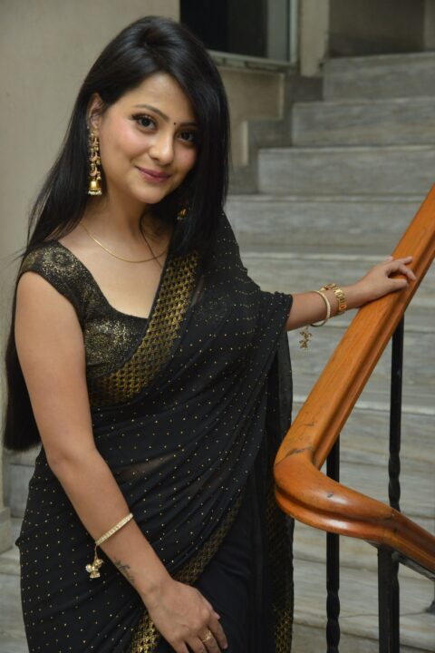 Shubhangi Pant in black saree at Rave Naa Cheliya Trailer Launch