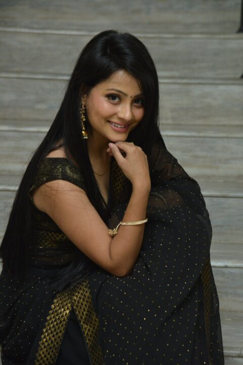 Shubhangi Pant in black saree at Rave Naa Cheliya Trailer Launch