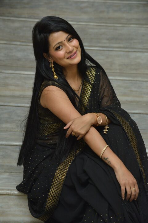 Shubhangi Pant in black saree at Rave Naa Cheliya Trailer Launch