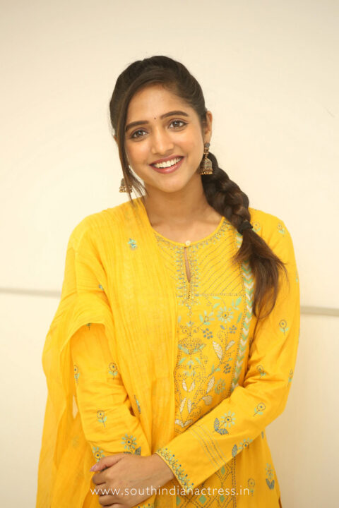 Vaishali Raj stills at Kanabadutaledu Interview