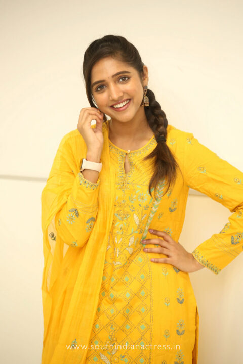 Vaishali Raj stills at Kanabadutaledu Interview