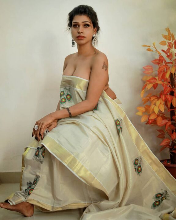 Kerala model Ayisha Dudle topless photos