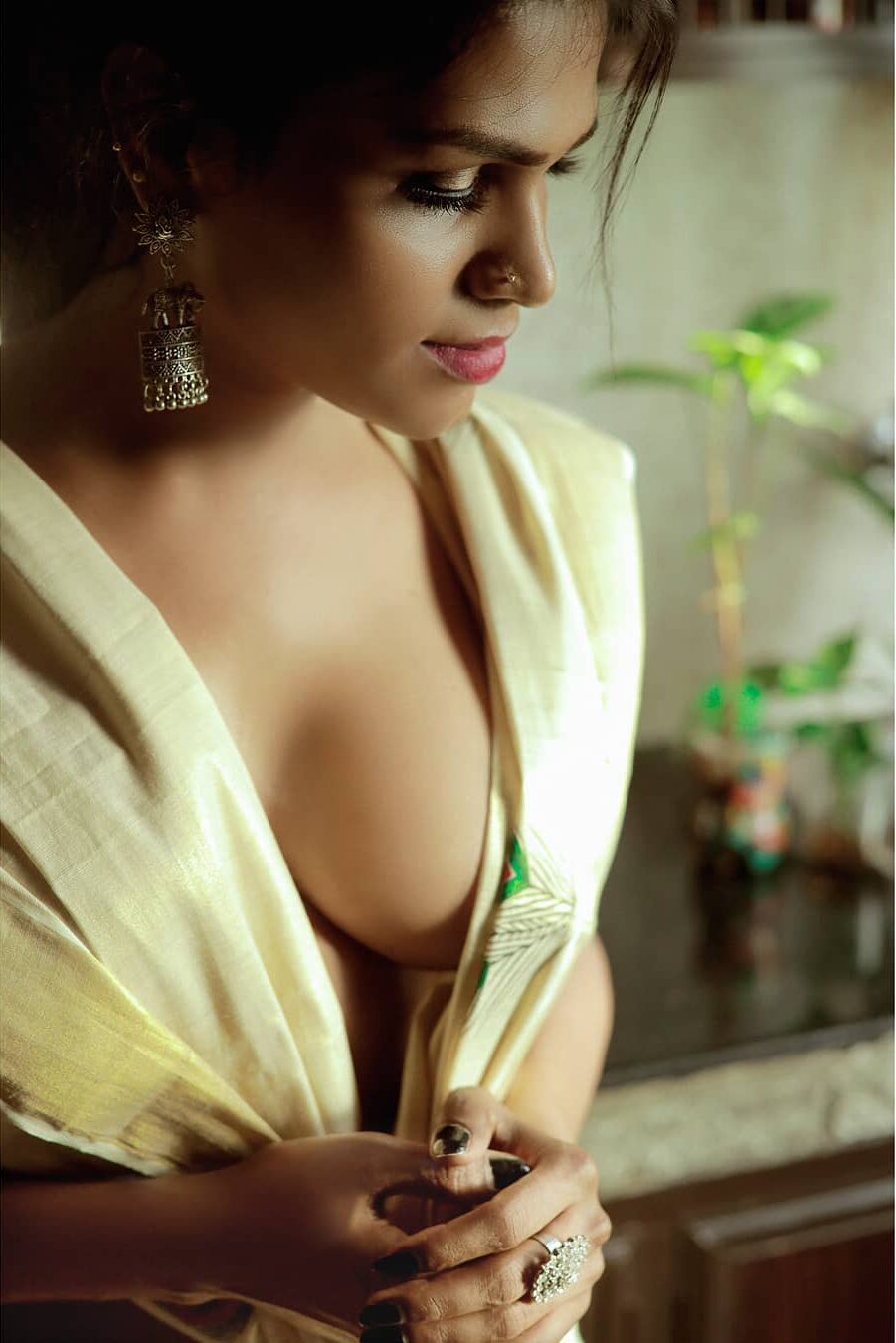 Kerala model Ayisha Dudle topless photos - South Indian Actress