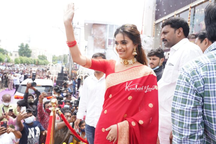 Keerthy Suresh in traditional Red Saree