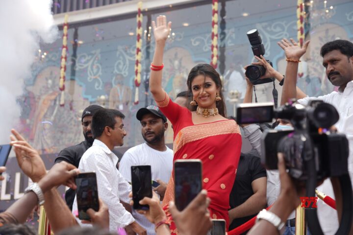 Keerthy Suresh in traditional Red Saree