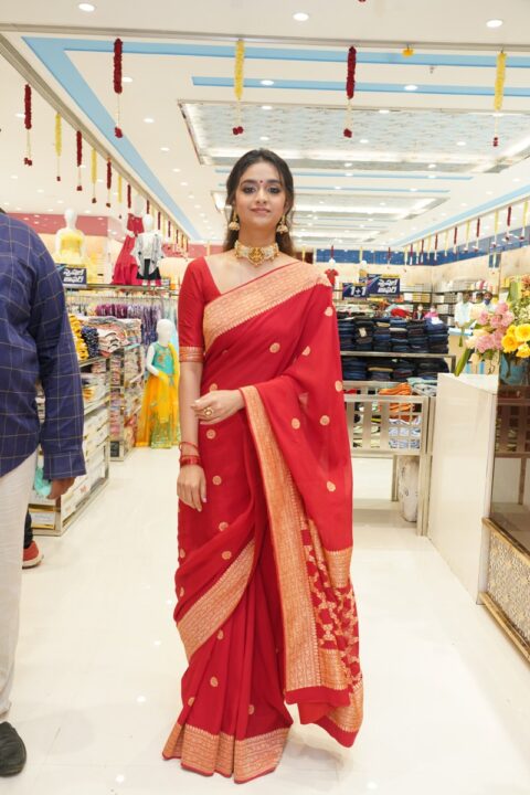 Keerthy Suresh in traditional Red Saree