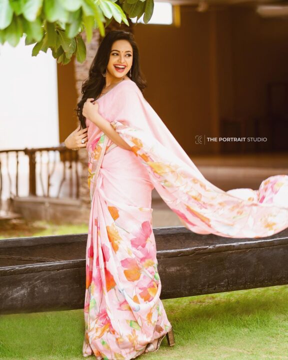 Kannada actress Yasha Shivakumar in floral saree photos