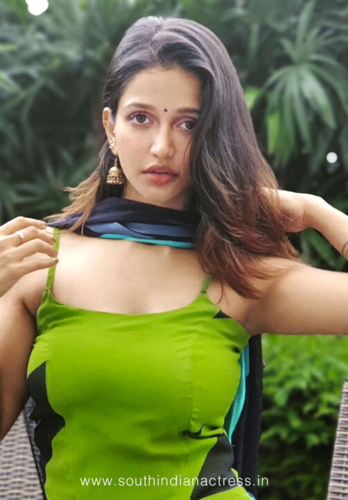 Anaika Soti glamours photos in green front slit kurti