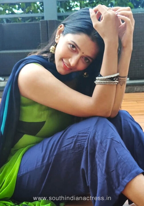 Anaika Soti glamours photos in green front slit kurti