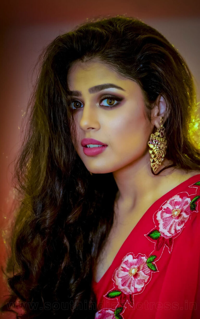 Faria Abdullah in Red ruffle saree photos - South Indian Actress