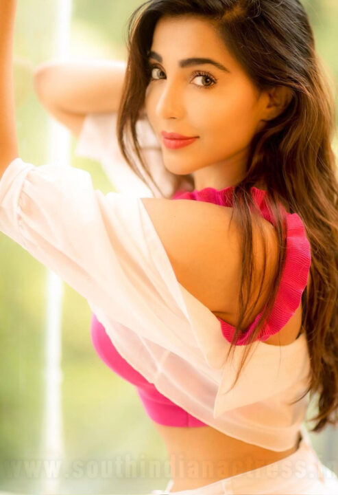 Parvati Nair in pink top photoshoot stills