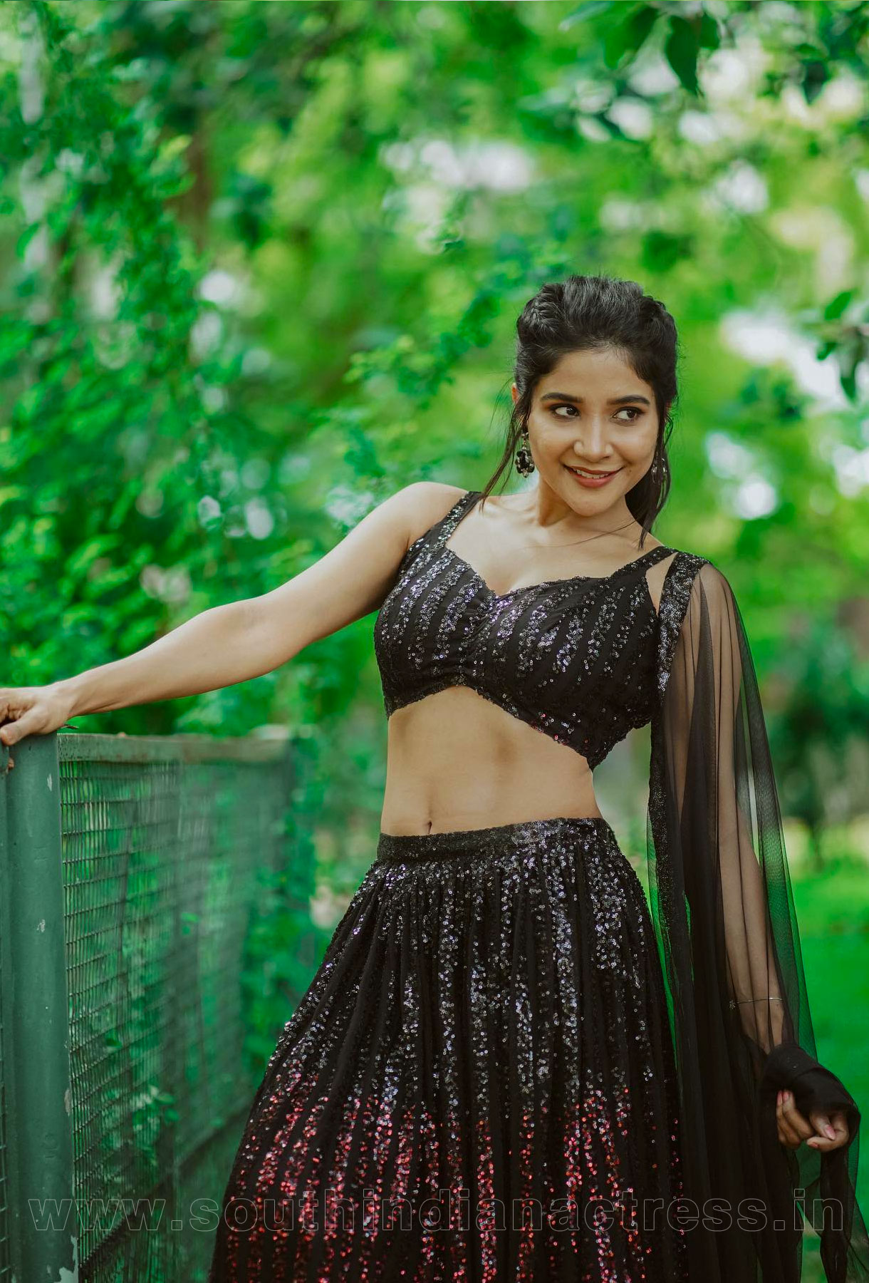 Sakshi Agarwal in black sequin lehenga photos - South Indian Actress