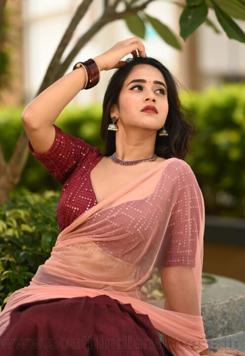 Deepthi Sunaina in half saree photoshoot stills