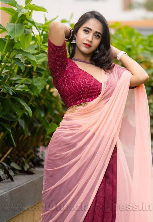 Deepthi Sunaina in half saree photoshoot stills