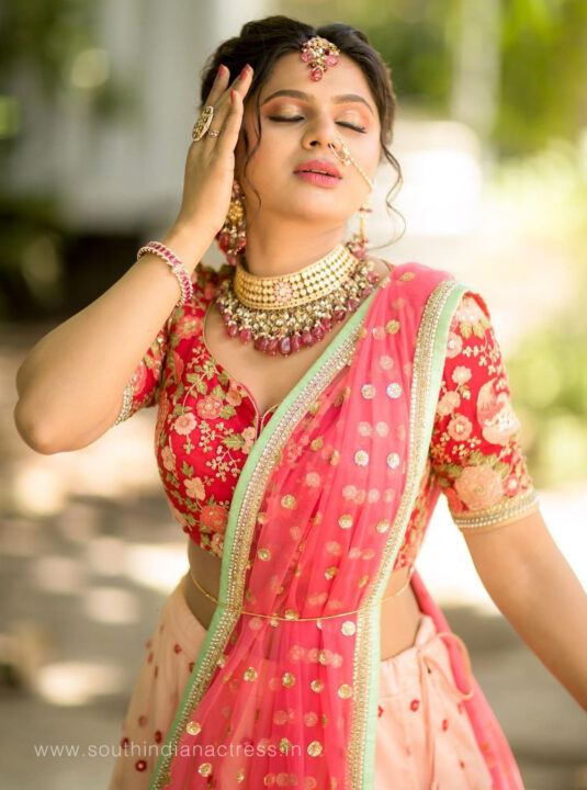 Delna Davis in pink lehenga photos