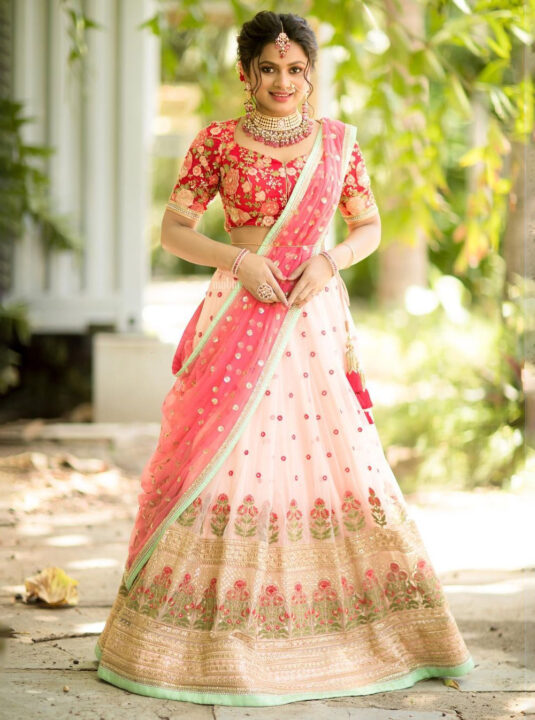 Delna Davis in pink lehenga photos