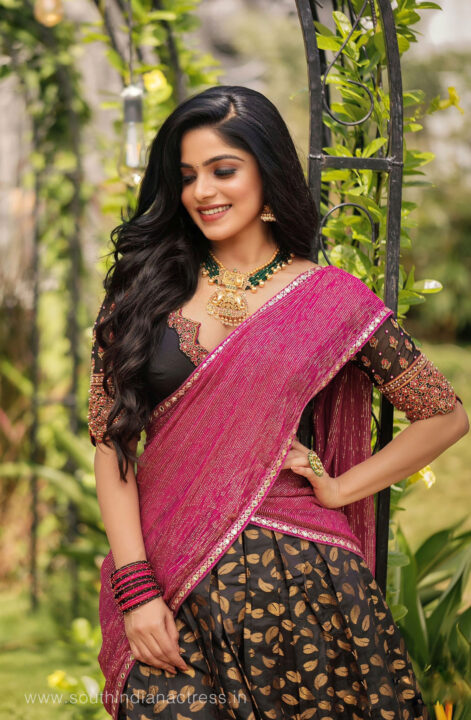 Divyabharathi in half saree photos