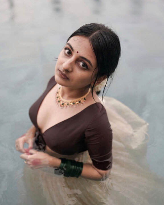 Drishyam actress Malayalam actress Esther Anil hot