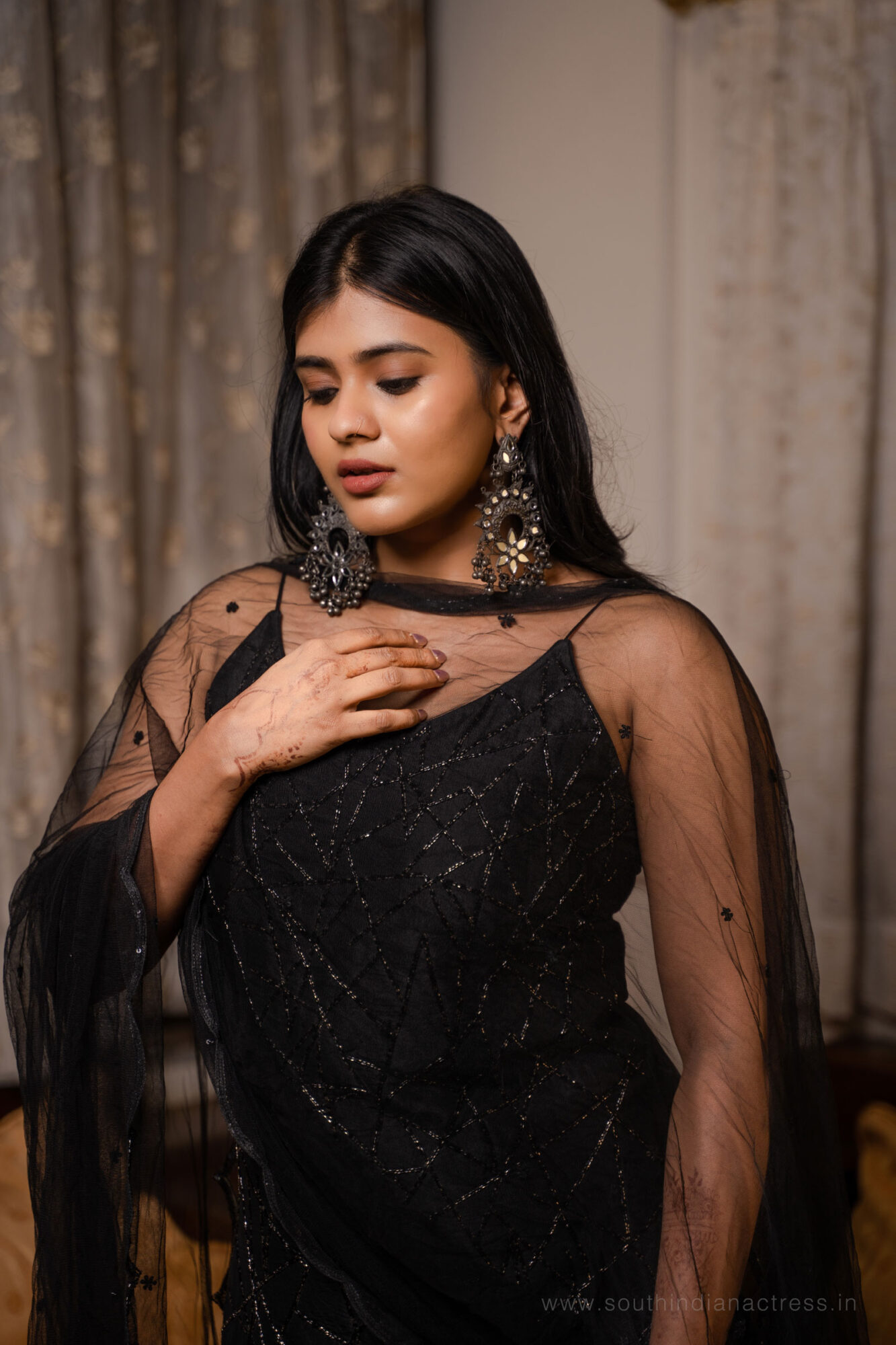 Hebah Patel in black kurta at Santosham 2021