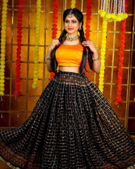 Kanmani Sekar in ethnic skirt and top photoshoot