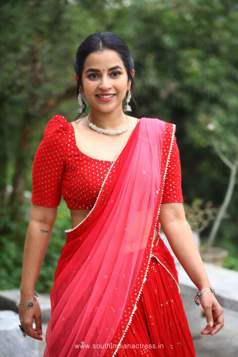 Sasivadane actress Komalee Prasad in red half saree