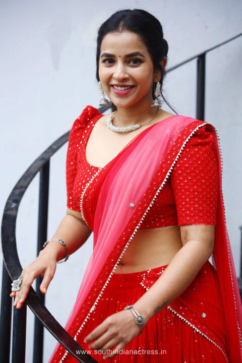 Komalee Prasad in red half saree at Sasivadane Opening