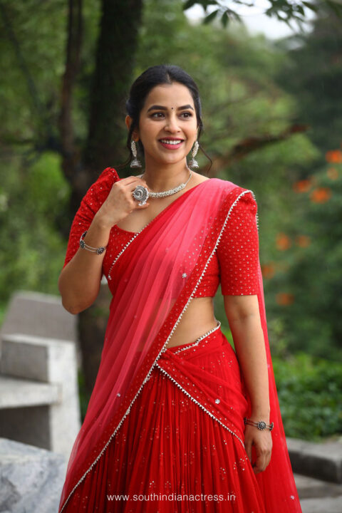 Sasivadane actress Komalee Prasad in red half saree